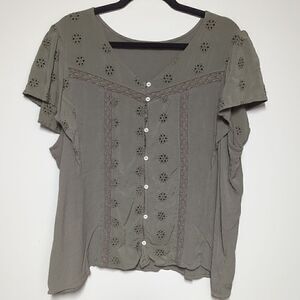 Maurices Green Flutter Short Sleeve Blouse